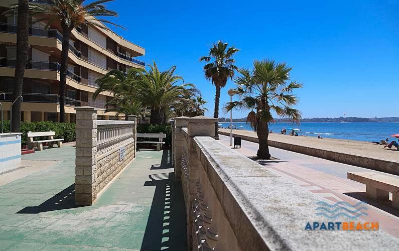 شقة Apartbeach Marina Playa Climatizado Y Vistas Playa كامبريلس المظهر الخارجي الصورة